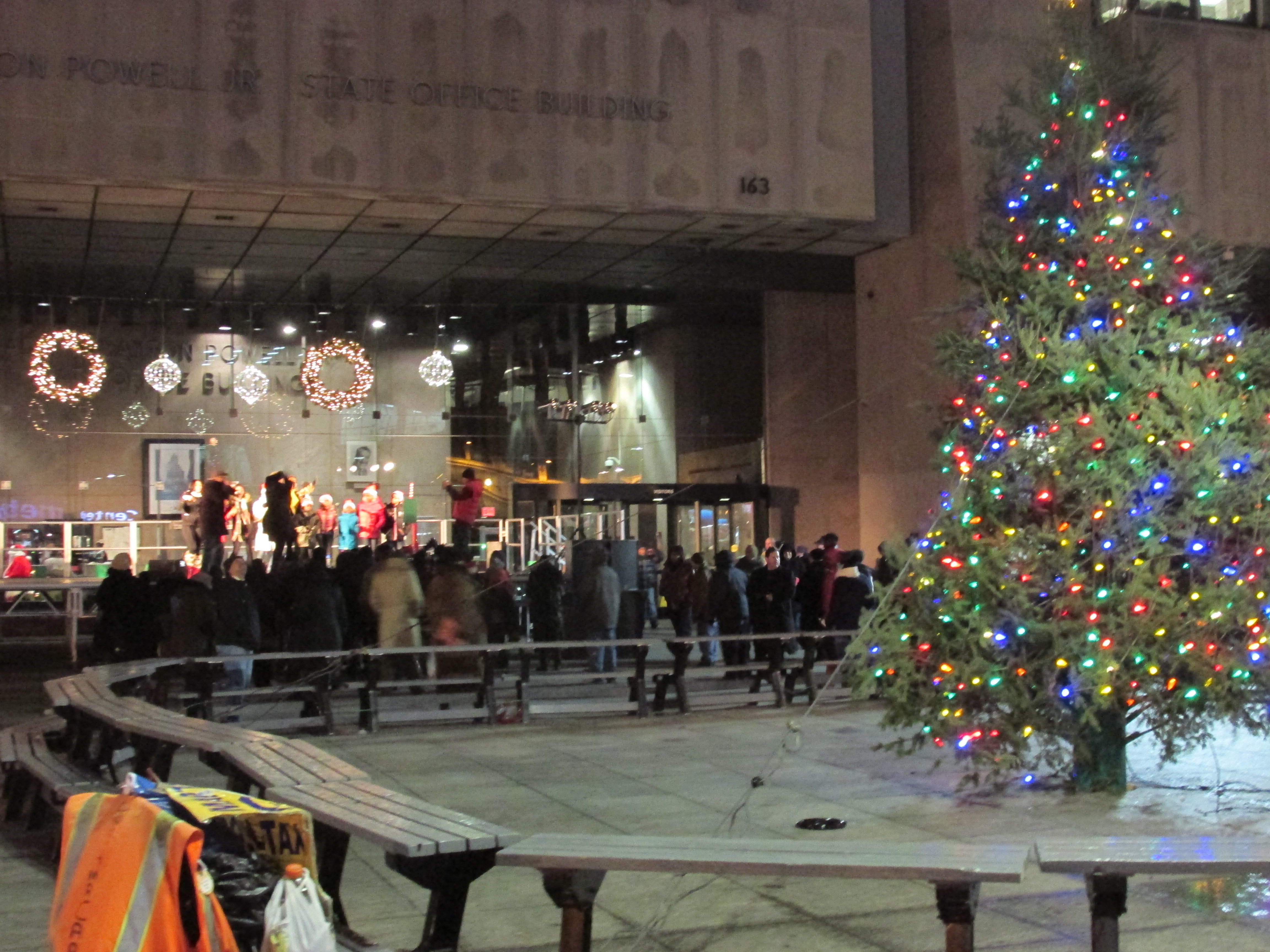 Holiday tree lights up Harlem New York Amsterdam News The new Black view