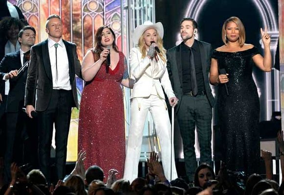 Queen Latifah Officiates Mass Grammy Wedding with Macklemore & Ryan