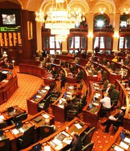 African African Americans are not participating in the Illinois Legislative Staff Intern Program (ILSIP) programs at the same high rate that Caucasians are participating. Applications are currently being accepted for Legislative Staff Internships with Partisan Staffs and Research Internships with the state Legislative Research Unit.