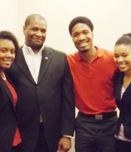 (L-R) University of Cincinnati student Akilah Patterson pose with Arthur Walton, U of C Student Employment and Internship Coordinator (pictured center;) U of C student, Brandon Reynolds and U of C student Taylor Smith, during a visit last week to the Chicago Citizen Newspaper headquarters as part of the schcools annaual ADVANCE Corporate Excursion Spring Break Trip.