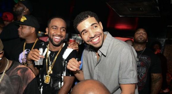 Over the weekend Drizzy Drake was spotted hosting the 1 year anniversary of Aristrocrat Life at The Gatsby in Houston, ...