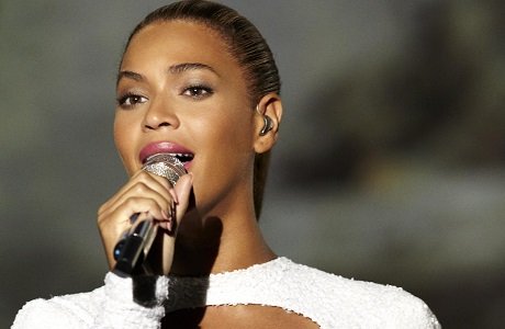 Beyoncé is getting some high-profile support from Minister Louis Farrakhan. Beyoncé is getting some high-profile support from Minister Louis Farrakhan.