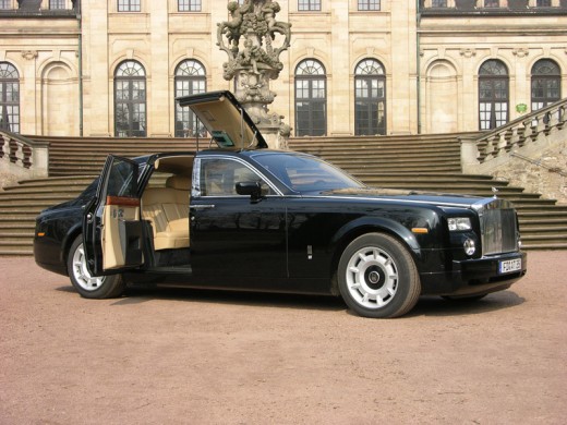 Cars: Best back seats - Rolls-Royce Phantom (1) - CNNMoney.com