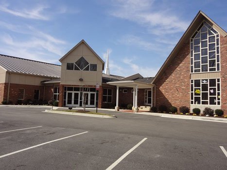 The building that housed the bankrupt Richmond Christian Center is going to remain a worship center.