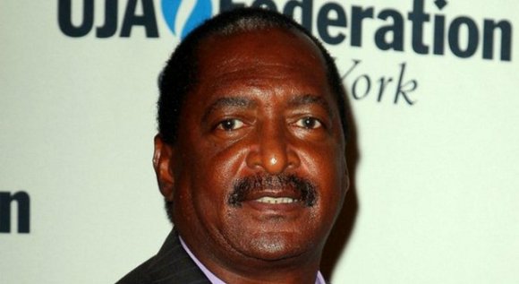 Mathew Knowles knows he’s got an image/credibility problem … not only with the public, but reportedly with his own daughters!