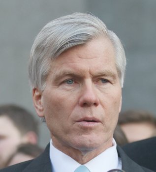 Former Gov. Bob McDonnell will remain free on bond while he appeals his conviction on corruption charges. In a win ...
