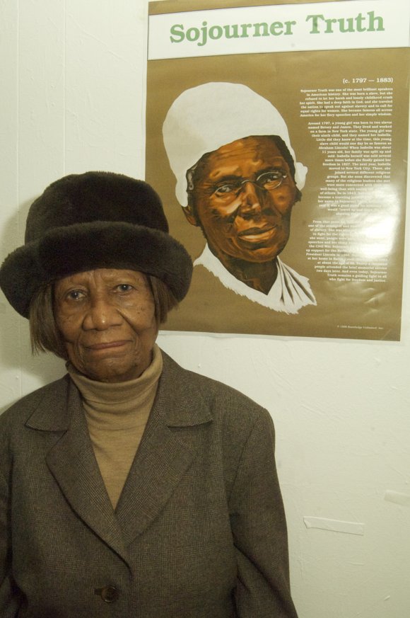 The Greater New York chapter of the Links held their Black History Month celebration at the Covello Burden Center for ... The Greater New York chapter of the Links held their Black History Month celebration at the Covello Burden Center for ...