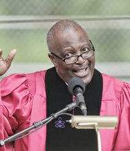 Senior U.S. District Court Judge James
R. Spencer tells graduates about his early roadblocks before graduating magna cum laude from Clark College in Atlanta, cum laude from Harvard Law School and earning a divinity degree from Howard University.