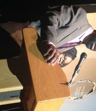 Donda's House co-founder, Academy Award winner Che "Rhymefest" Smith, believes that fellow Donda's House founder Kanye West's record breaking donation to Donda's House will change lives. 