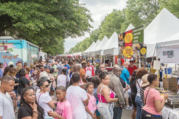 Thousands of hungry people flocked Sunday to Downtown for the annual Broad Appétit food festival. Vendors lined four blocks along Broad Street between Henry and Adams streets
and served up tasty mini-dishes of food at $3 a pop.