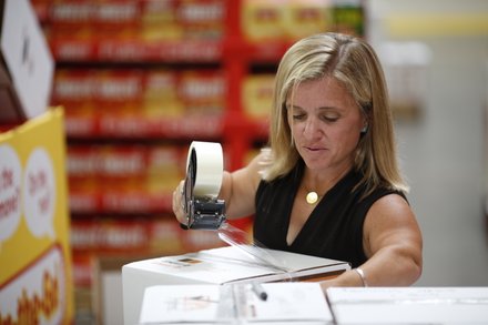 Michelle Hamill of TLC's OUR LITTLE FAMILY helped sort and package the food this morning!