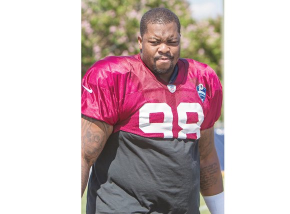 Terrance Knighton came to a crossroads as a 270-pound nose tackle and tight end at Milford Academy in New Berlin, ...