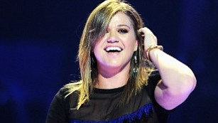 Kelly Clarkson may be one of the most popular artists in the country, but she could be persona non grata …