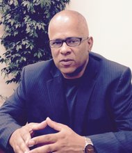 Activist Tio Hardiman is challenging U.S.Rep. Bobby Rush (Dist.-1st) for Congress.