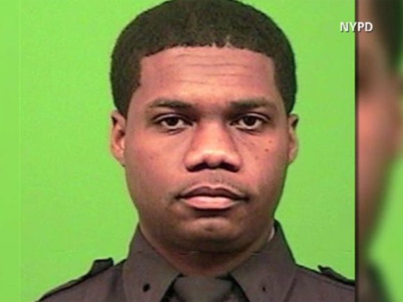 A New York police officer died after he was shot in the head Tuesday night while chasing a robbery suspect, ... A New York police officer died after he was shot in the head Tuesday night while chasing a robbery suspect, ...