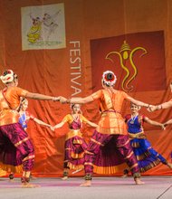 Dancers in traditional attire perform “Gurus of Peace” at the Festival of India last Saturday. Local dance instructor Uma Chetty choreographed the tribute to the civil rights apostle of nonviolent protest,
Dr. Martin Luther King Jr. The annual festival celebrates the heritage, food and customs of the South Asia nation. Location: Greater Richmond Convention Center in Downtown.