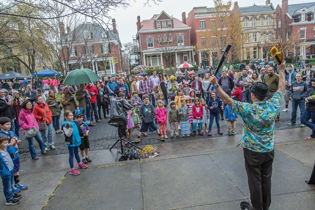 jugglers, stilt walkers, magicians and musicians bring their skills and talents to entertain the crowds at Easter on Parade, the annual celebration of the season last Sunday along Monument Avenue. //