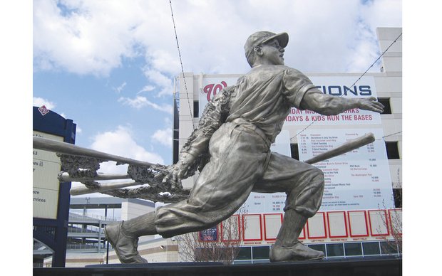 The bronze statue of Josh Gibson at Nationals Park in Washington by Omri Amrany for the D.C. Commission on the Arts and Humanities was unveiled in April 2009. 
