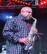 Saxophonist Gerald Albright plays with soul.