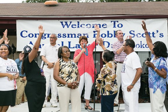 More than 1,000 people enjoyed hot dogs, hamburgers and politics Monday at the 40th Annual Labor Day Cookout hosted by ...