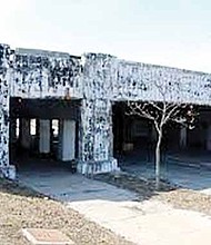 Ninth Ward Alderman Anthony Beale's (Artist's Mural Program) and the City of Chicago's 2017 Individual Artist's Program (IAP) are offering a total of $80,000 to local Chicago artists. Each of the four artists will receive $20,000 in cash awards for painting four murals to enhance several viaducts in the Pullman-Roseland communities.