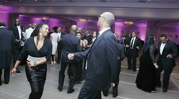 Elegance in Black and White // The Richmond Chapter of Continental Societies Inc. hosted its “Elegance in Black and White” gala on Dec. 30 at a Downtown hotel. The annual holiday event attracts the “Who’s Who” in Metro Richmond. 