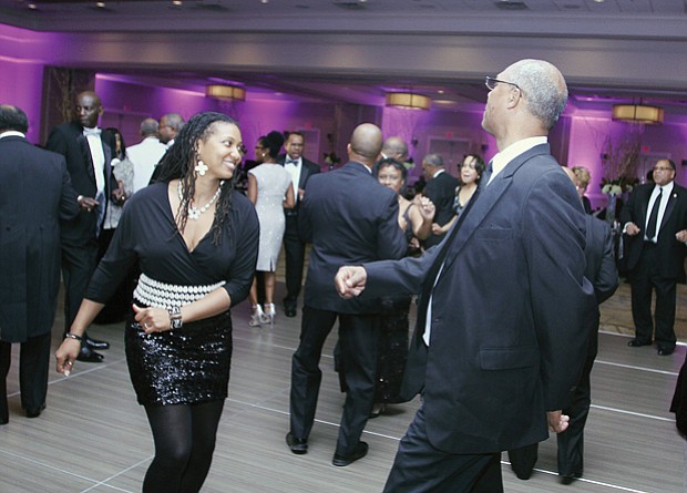 Elegance in Black and White // The Richmond Chapter of Continental Societies Inc. hosted its “Elegance in Black and White” gala on Dec. 30 at a Downtown hotel. The annual holiday event attracts the “Who’s Who” in Metro Richmond. 