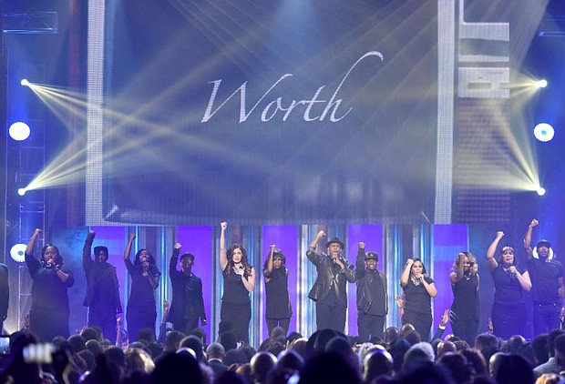 Anthony Brown & Group Therapy performing at the 2016 Stellar Awards/Photo by Earl Gibson III, Courtesy of CCP