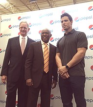 Hank Rush, President & CEO of Star of Hope Mission Mayor Sylvester Turner, Brian Cushing of the Houston Texans