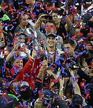 Houston, TX, USA; The Vince Lombardi Trophy is carried aloft through the crowd after Super Bowl LI at NRG Stadium. Mandatory Credit: Troy Taormina-USA TODAY Sports
(Photo: Troy Taormina, Troy Taormina)