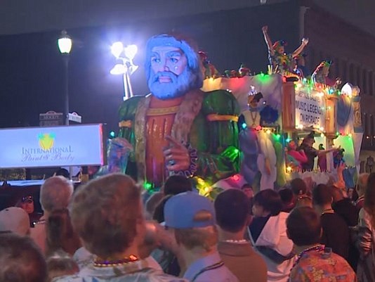 A Mardi Gras float passes by crowds in Galveston.
(Photo: KHOU 11 News)