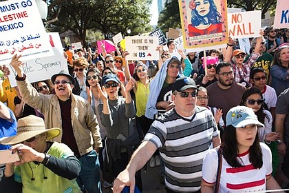 #NoBanNoWall Rally/credit Christian Benavides