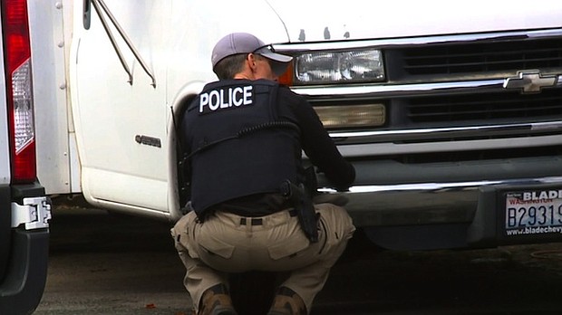  A gunman who allegedly walked onto a residential driveway in Washington state and shot a Sikh man in the arm, authorities said. The victim is a US citizen, originally from India's Punjab province, Seattle-area Sikh community leader Jasmit Singh told