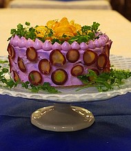 	"Salad cakes" -- a new craze in Japan -- offer decorated vegetables as a guilt-free alternative to traditional baked goods.