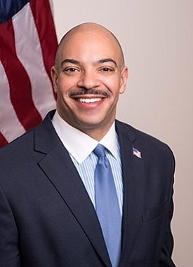 Philadelphia District Attorney Seth Williams is accused of accepting bribes between 2010 and 2015.