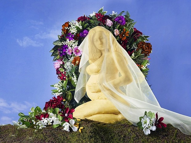 Brie-Oncé, Beyonce statue made of cheese -	Drunk in cheese anyone?