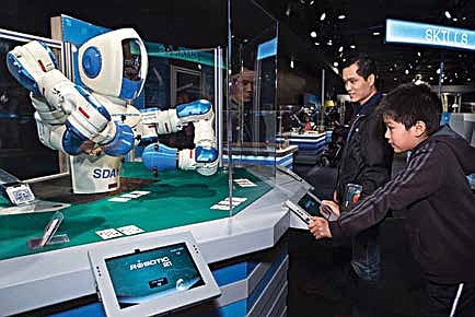 Robots designed by Chicago-area student and amateur teams will be on display, and guests can watch a live robotics competition during National Robotics Week Apr. 8-9 and 14-15at the Museum of Science and Industry (MSI), located on 5700 S. Lake Shore Drive.