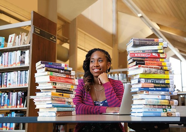We Read Too app creator Kaya Thomas (photo via huffingtonpost.com)