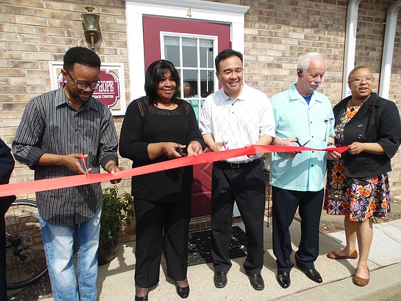 Hands of Hope provides health information and offers programs and resources for people of all ages in an effort to ... Hands of Hope provides health information and offers programs and resources for people of all ages in an effort to ...