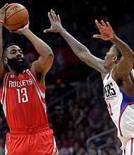 Clippers rout Rockets 125-96