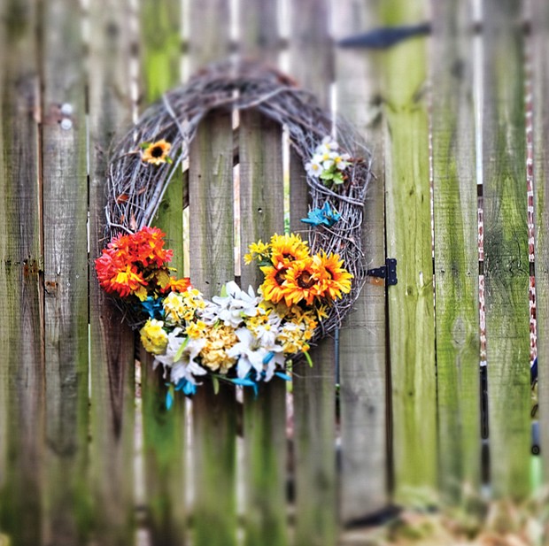 A wreath of spring flowers in the East End
