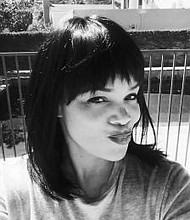 Lesa Lakin in the Lite Touch