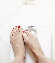 Intermittent or alternate-day fasting requires routinely alternating between eating little or no food and then feasting in your daily diet. It has become a growing weight loss trend in the US, UK and other regions around the world.
