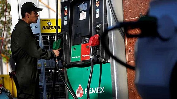 Mexico closed seven gas stations for allegedly selling gasoline and diesel stolen from state-run pipelines, the first confirmation that large …