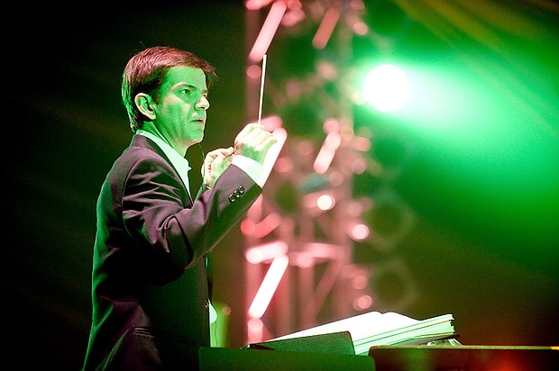 guest conductor Emmanuel Fratianni