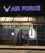 	Local and federal authorities are investigating an explosion at a US Air Force recruiting office in Bixby, Oklahoma./Twitter