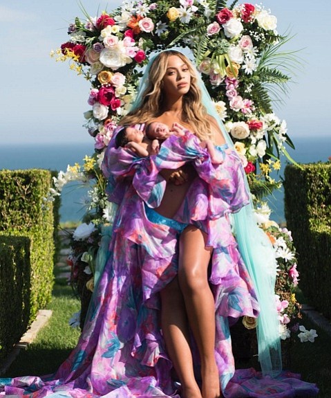 Beyonce celebrates the Carter twins, Sir Carter and Rumi, turning 1 month with first reveal photos. /Instagram.com/beyonce