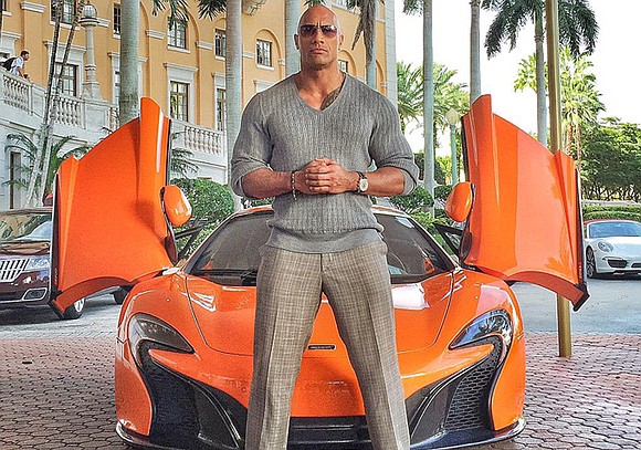 Looking at the whirlwind lifestyles and real-life problems of former and current football players, BALLERS stars Dwayne Johnson as ex-superstar …