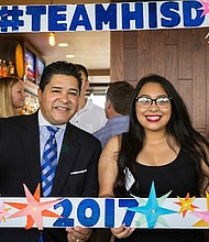 HISD Superintendent Richard Carranza with a new teacher