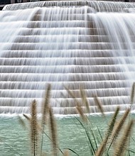 Kanawha Plaza fountain Downtown